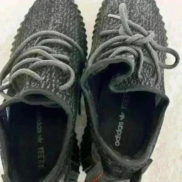 YEEZY 350 BOOST SIZE 11 MENS MAKE A GOOD OFFER!!!!!!!!!!!!! - Picture 3 of 6